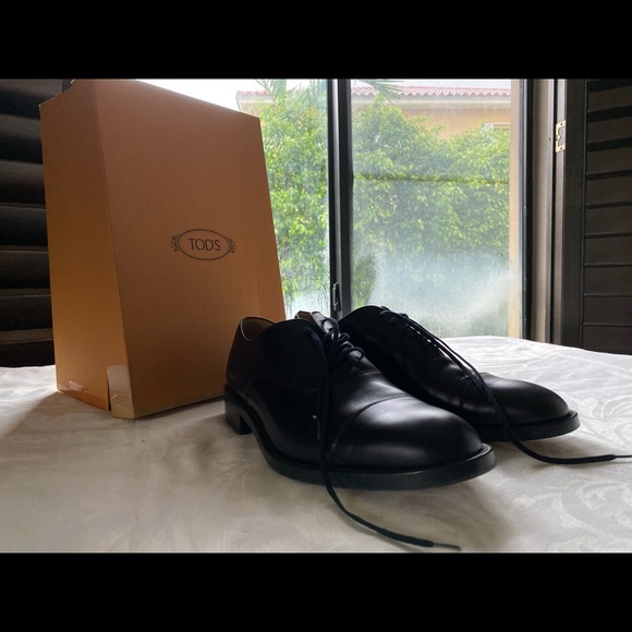 Tod’s Classic Oxford Shoe main image 6